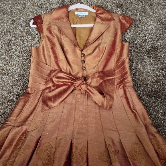 Kay Unger Copper Embroidery Silk Fit and Flare Dress Size 6 - Picture 2 of 7